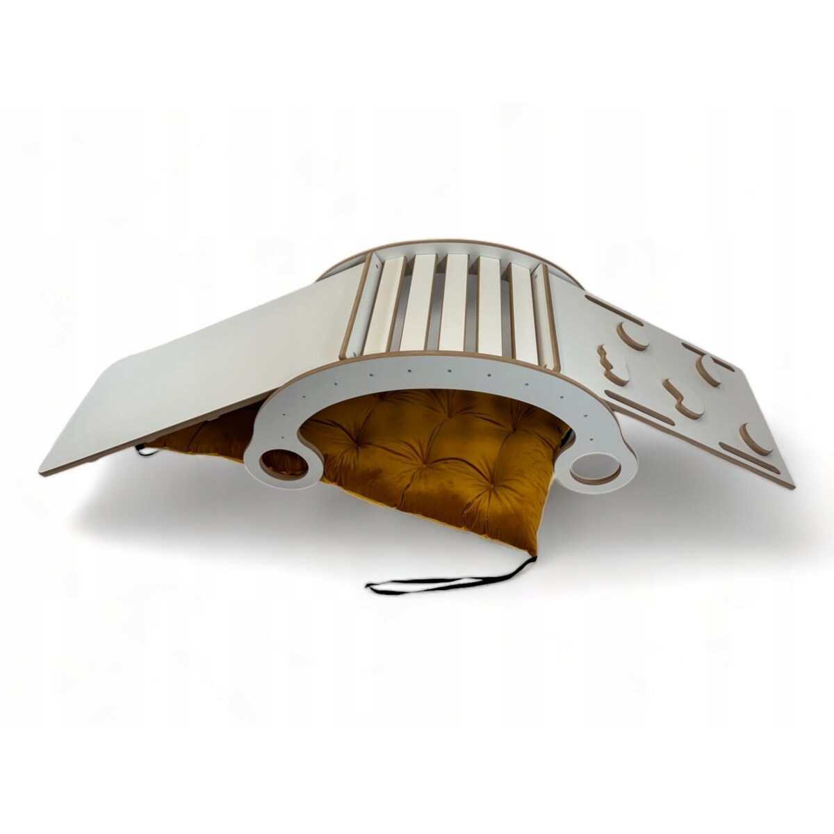 Deska do balansowania +Poduszka Karmel +Ścianka +Zjeżdżalnia +Pikler CE