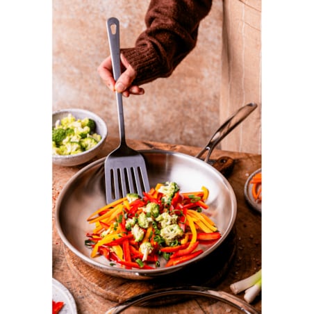 Profesjonalna patelnia stalowa Hikari 28 cm z pokrywką Na indukcje Na gaz Nierdzewna