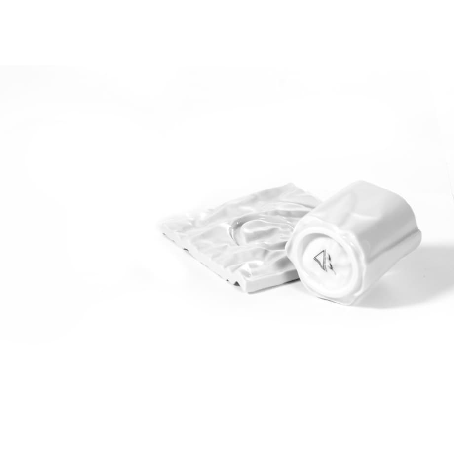 Filiżanka do espresso Pogięta 100 ml ze spodkiem biała CDC1