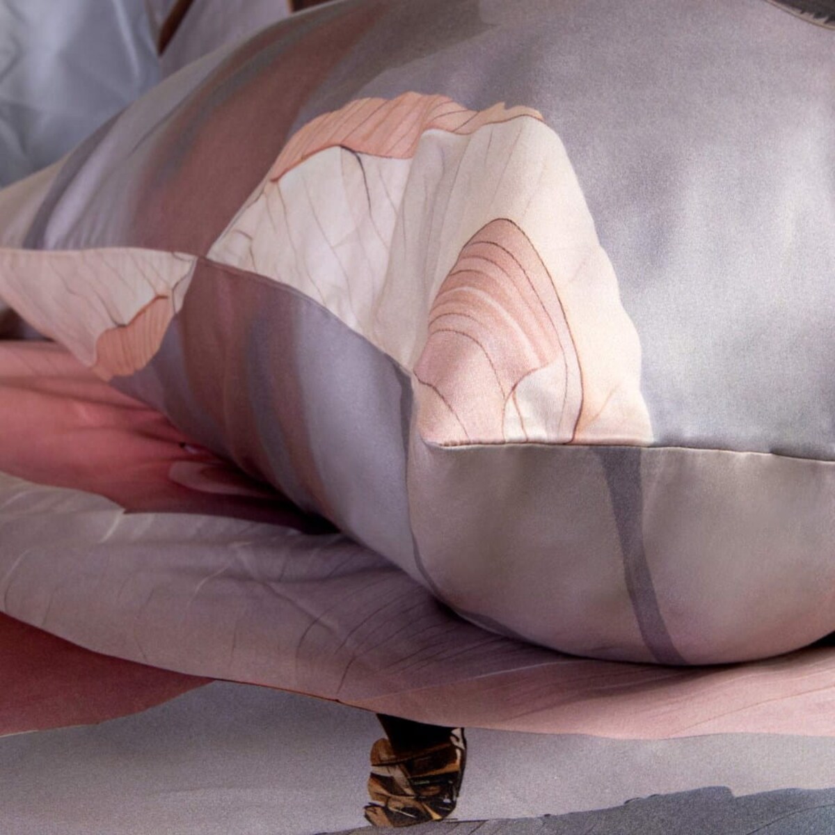 Pościel satyna bawełniana 180x200 Satynlove Premium różowa, szara z kwiatami