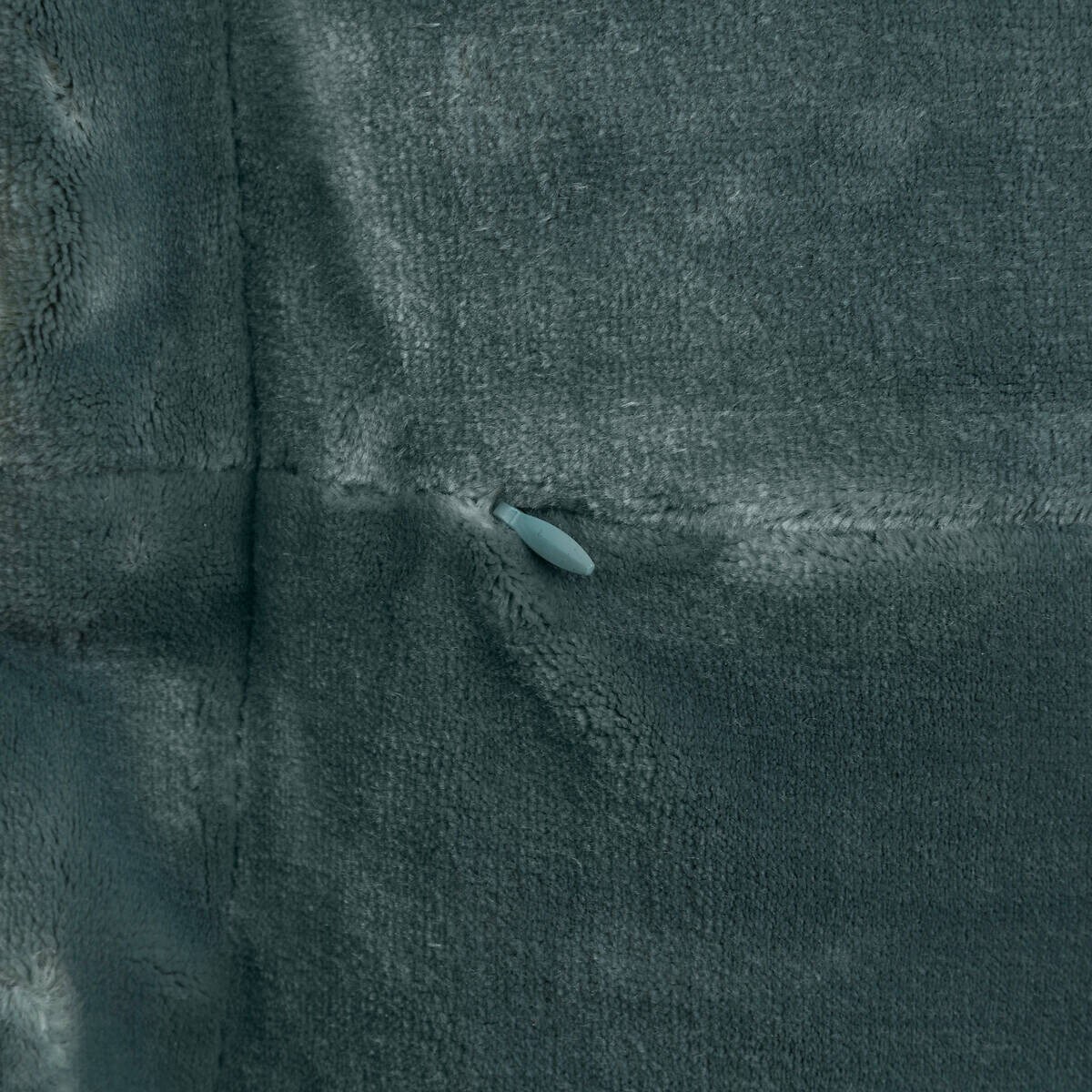 Poduszka dekoracyjna 38x58 cm BETANI - III jasnoniebieska