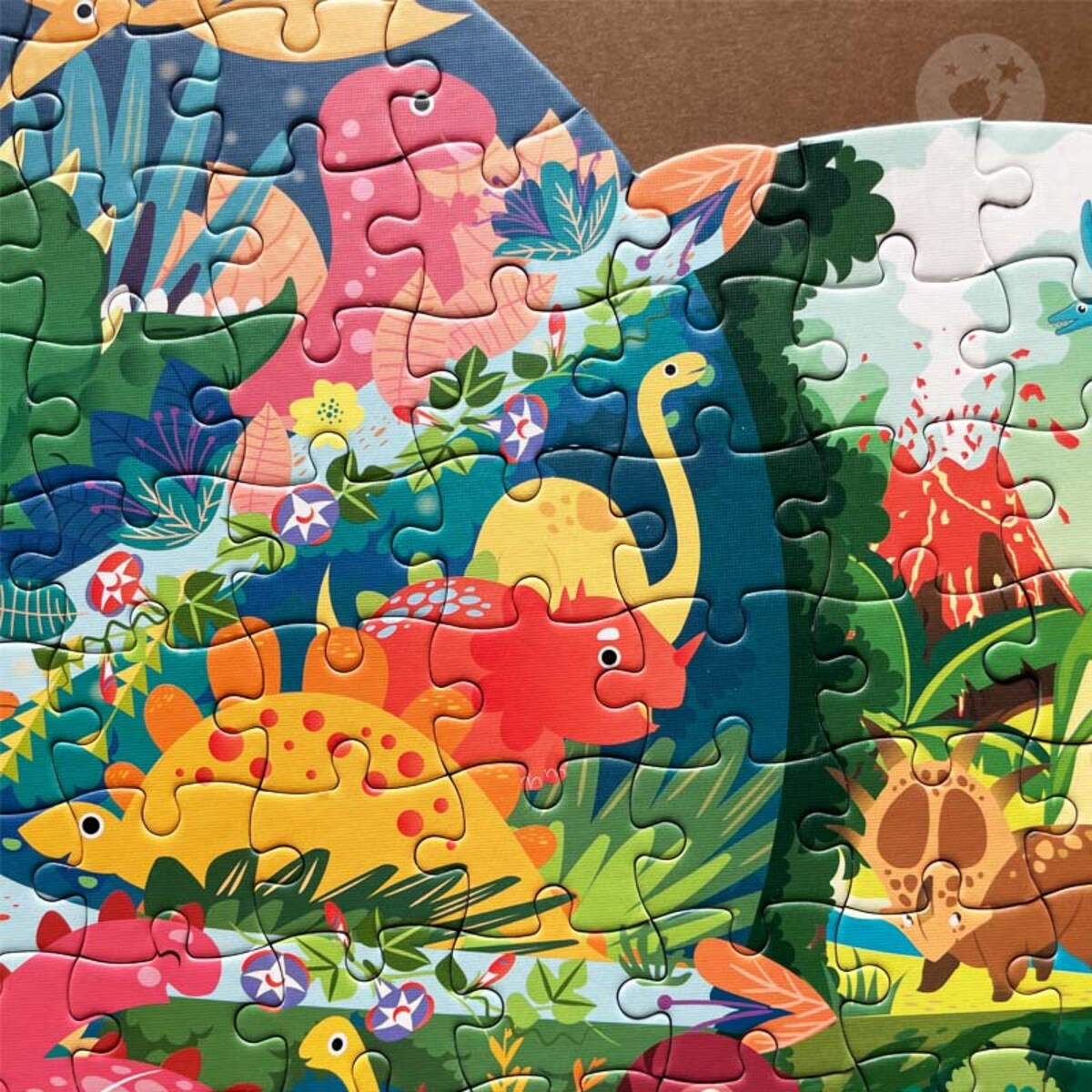 Puzzle edukacyjne - DINOZAUR TRICERATOPS - 180 szt