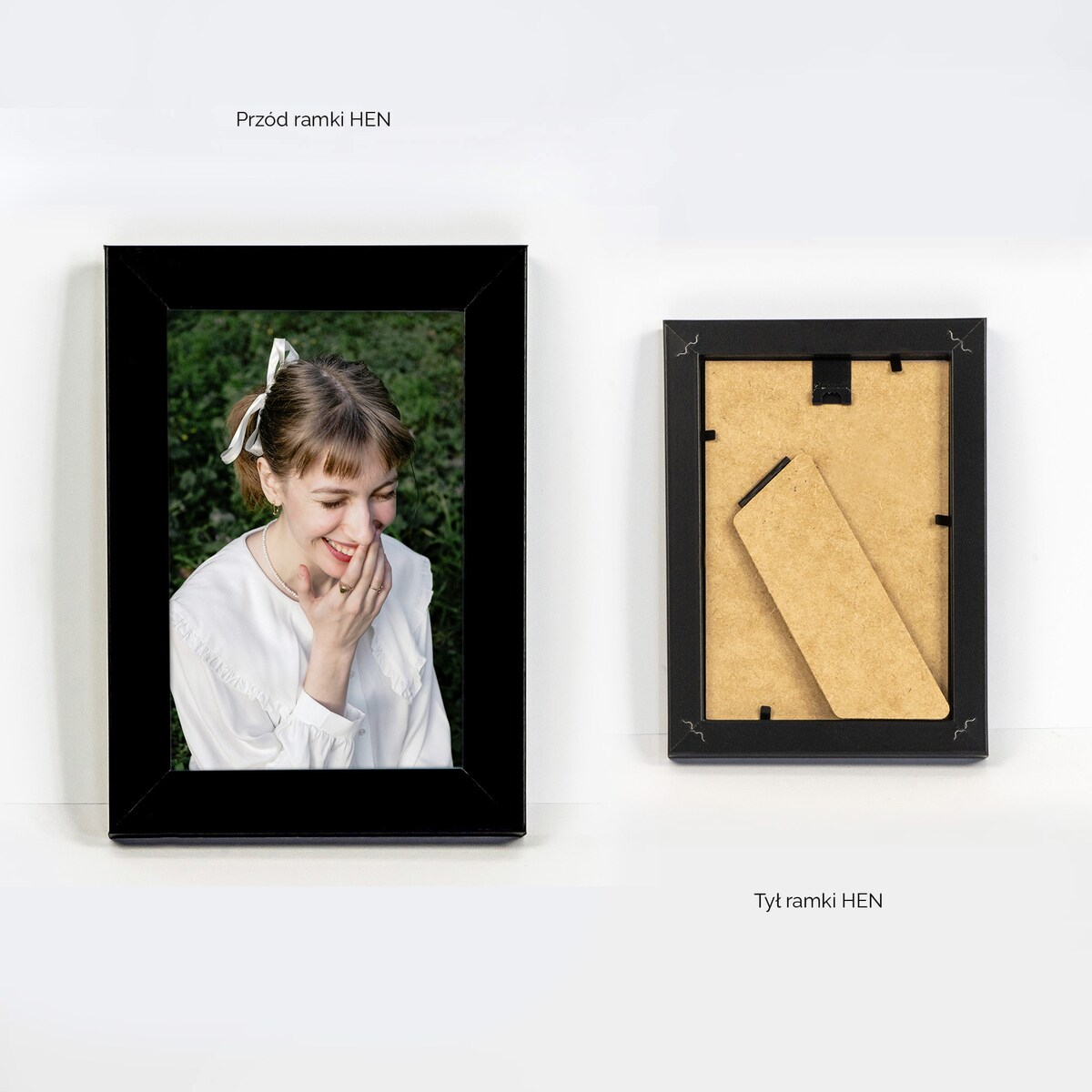 Ramka na zdjęcia 10x15 cm czarna rama MDF z plexi do powieszenia pion poziom stopka klasyczna ramka FRAMAI