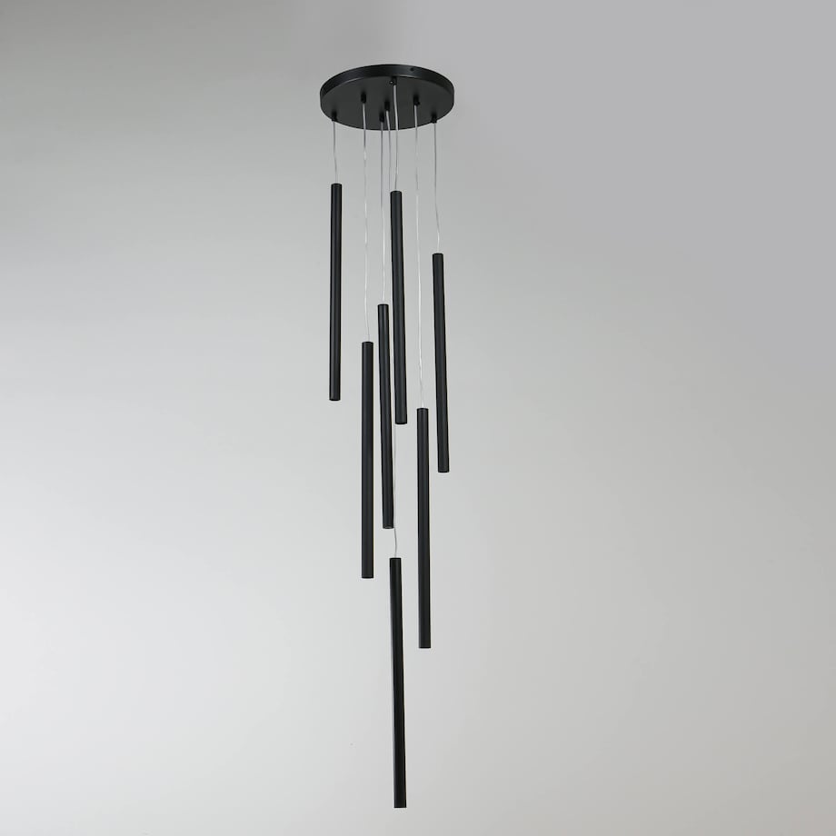 Czarna lampa wisząca Lungo metalowe tuby nad stół do salonu