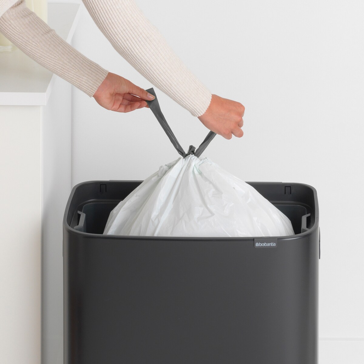 Kosz na śmieci Touch Bin BO 60l czarny mat 223020
