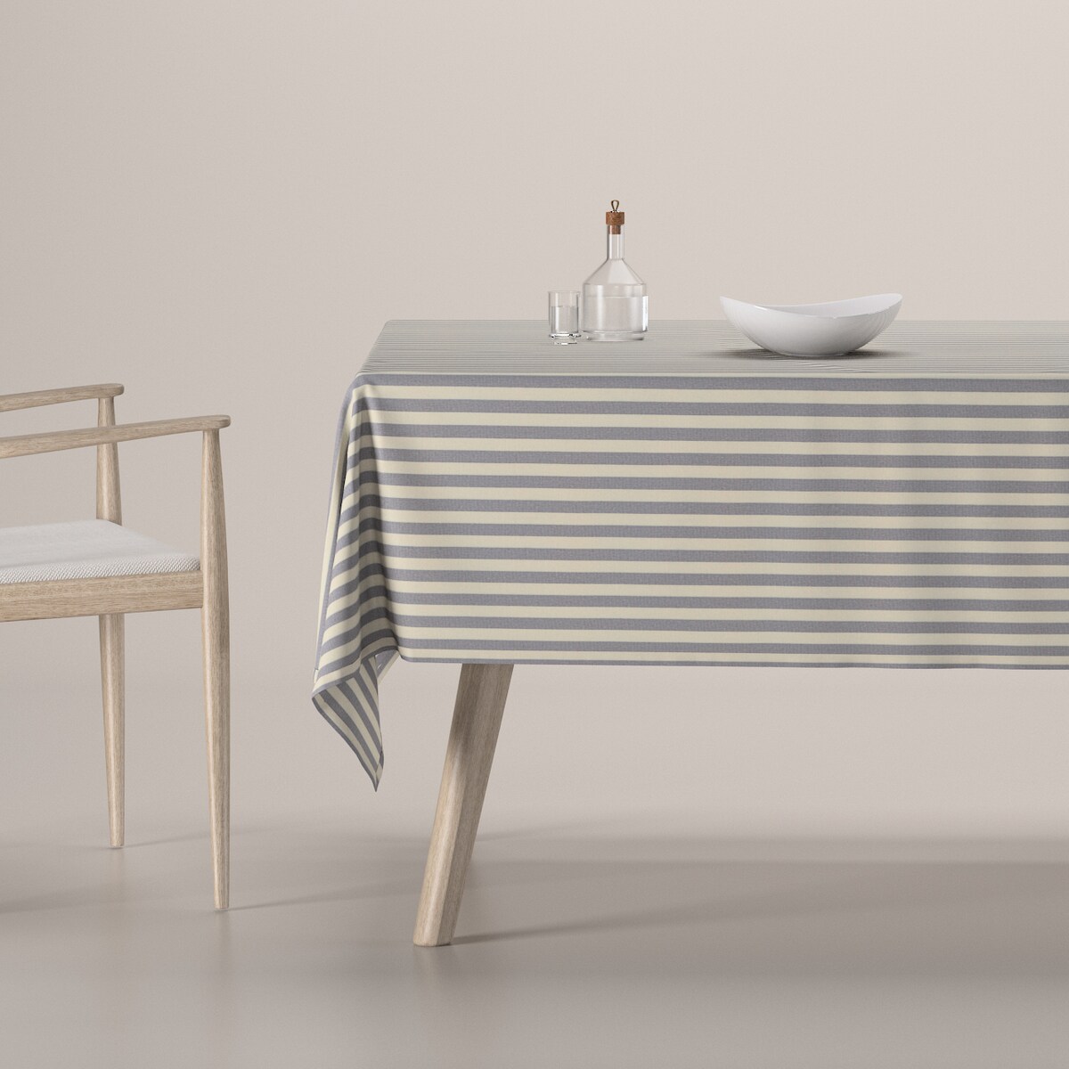 Obrus prostokątny 100 x 100 cm granatowo-białe pasy (1,5cm)