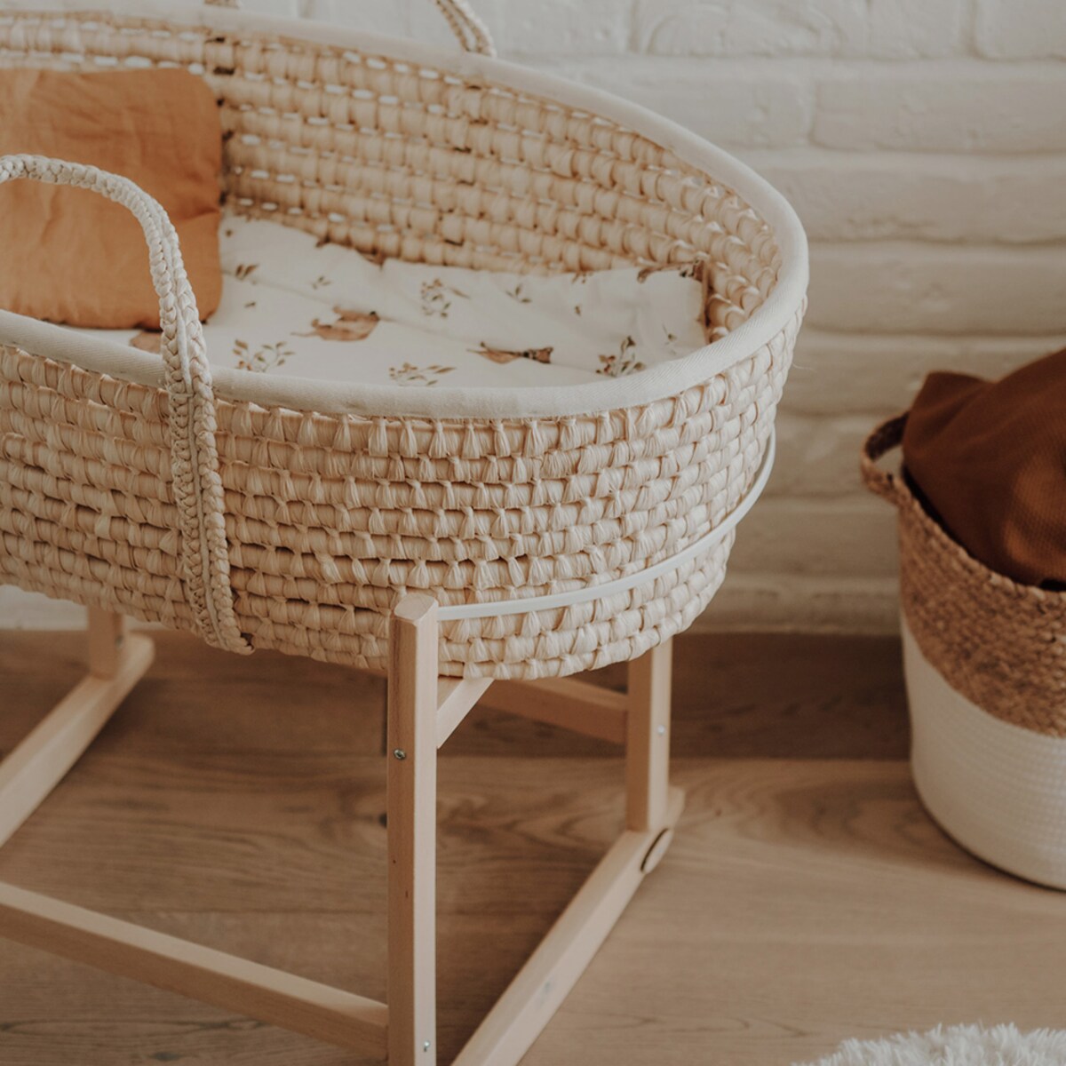 Bujak na kosz Happy Moses - RockingBaby Stand - lakier bezbarwny