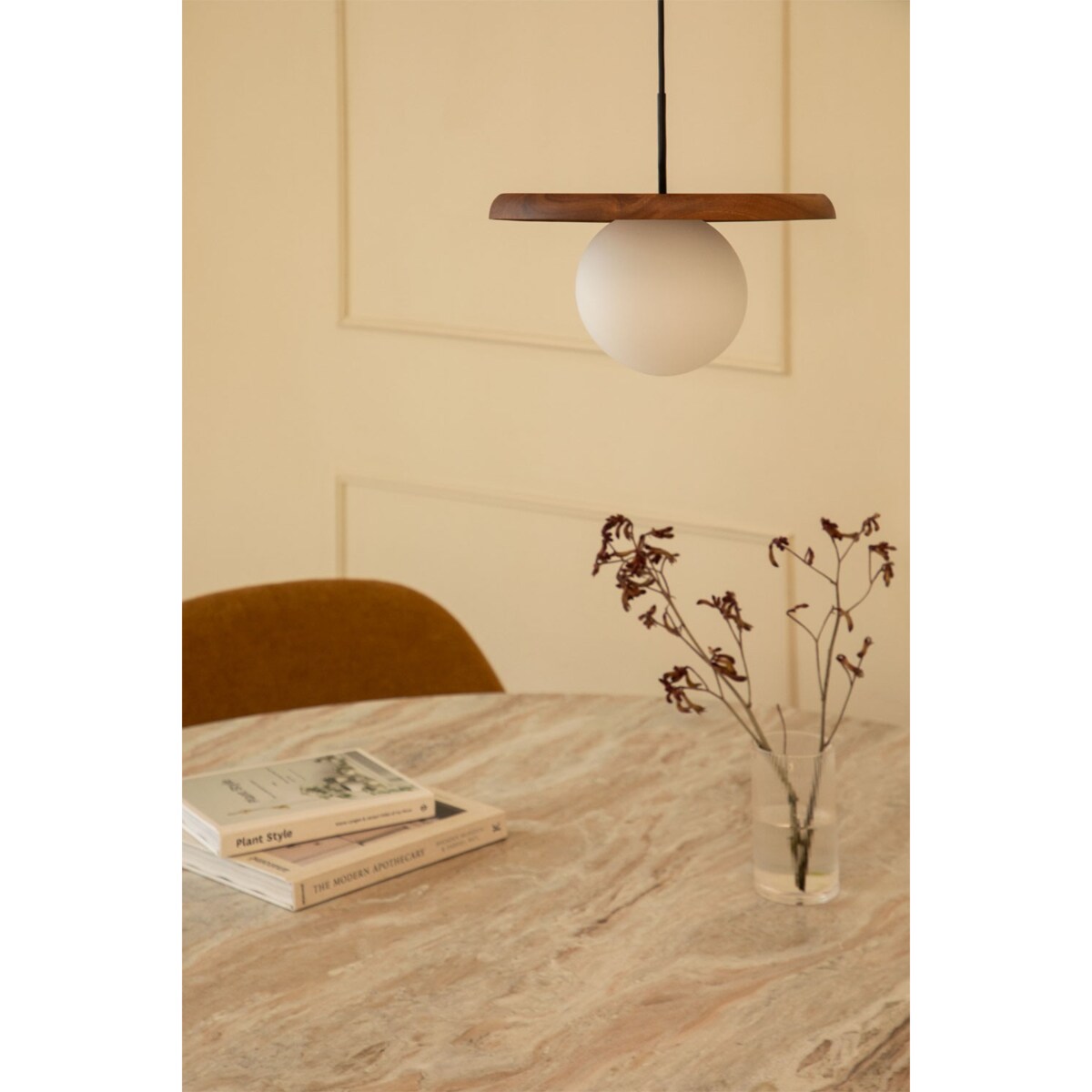 Lampa wisząca z drewna akacjowego Freidy