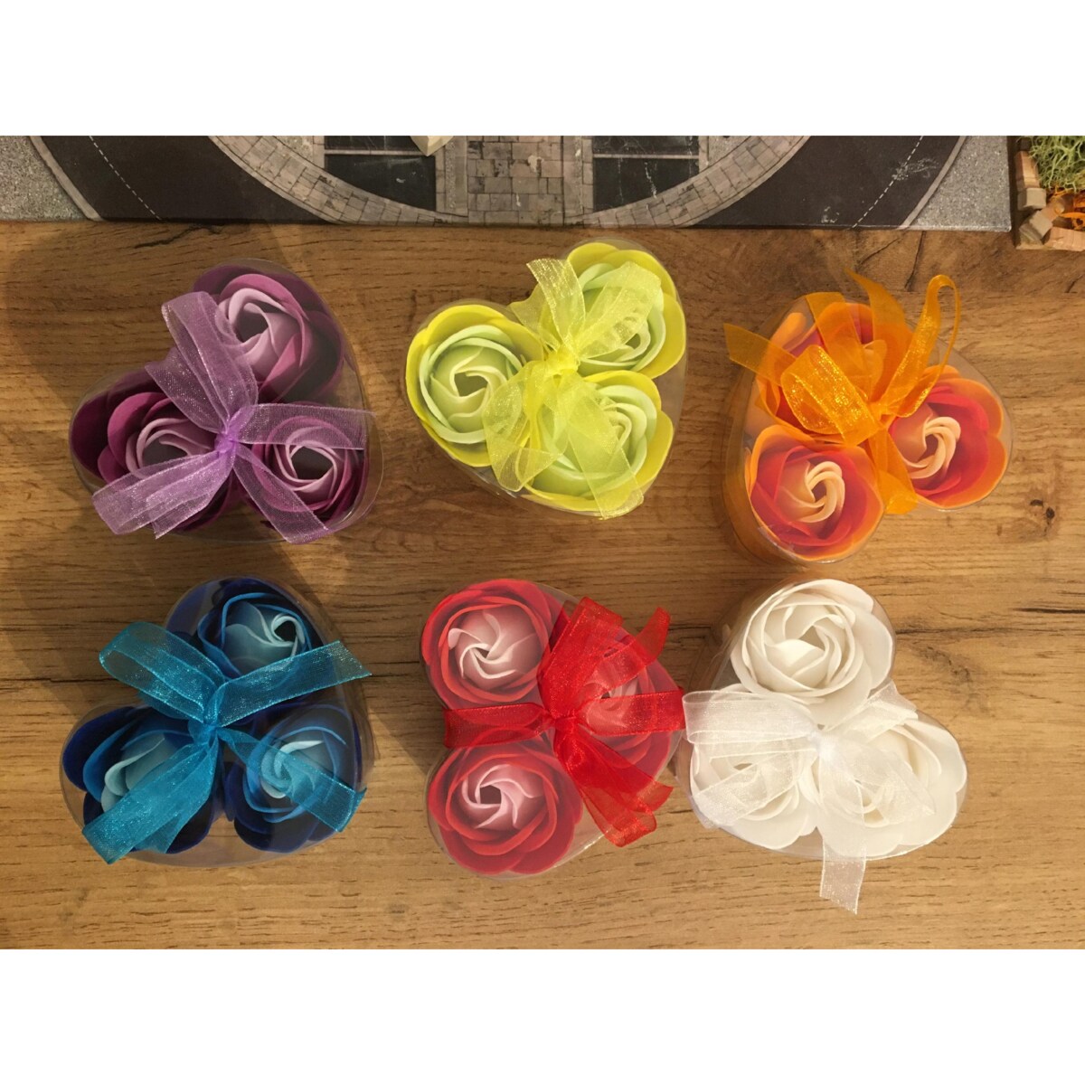 PACHNĄCE KWIATY MYDLANE BOX na urodziny prezent