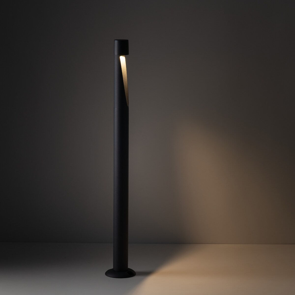 Nowoczesna lampa ogrodowa słupek LED TK Lighting SENA L 5W IP65 80 cm grafitowa