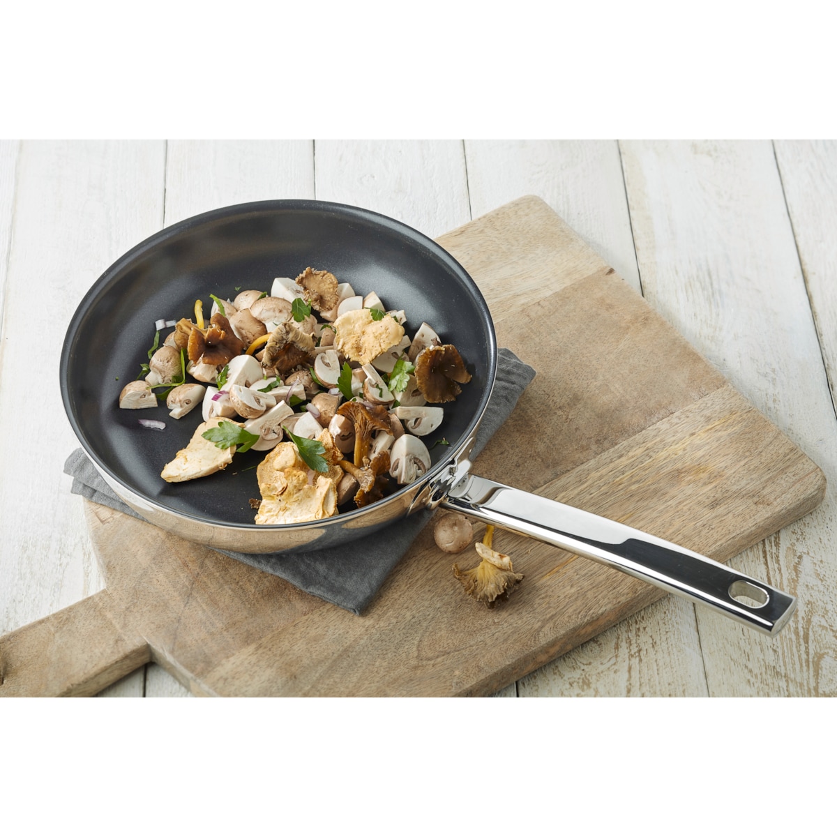 Patelnia nieprzywierająca Demeyere Ecoline 5 - 32 cm