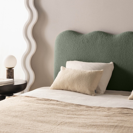 Łóżko 160x200 cm ze stelażem i pojemnikiem bouclé ciemnozielone