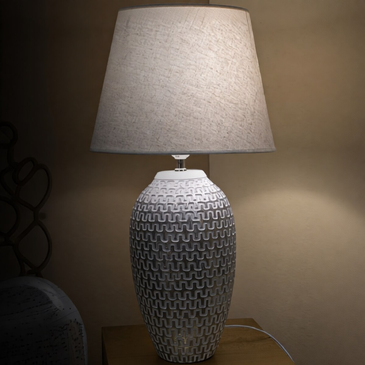 Lampa stołowa Wave, kolor srebrny i biały, żywica syntetyczna i żelazo, 35 x 35 x 65 cm, 1 x E27, max. 40 W, do salonu i sypialni, Mauro Ferretti