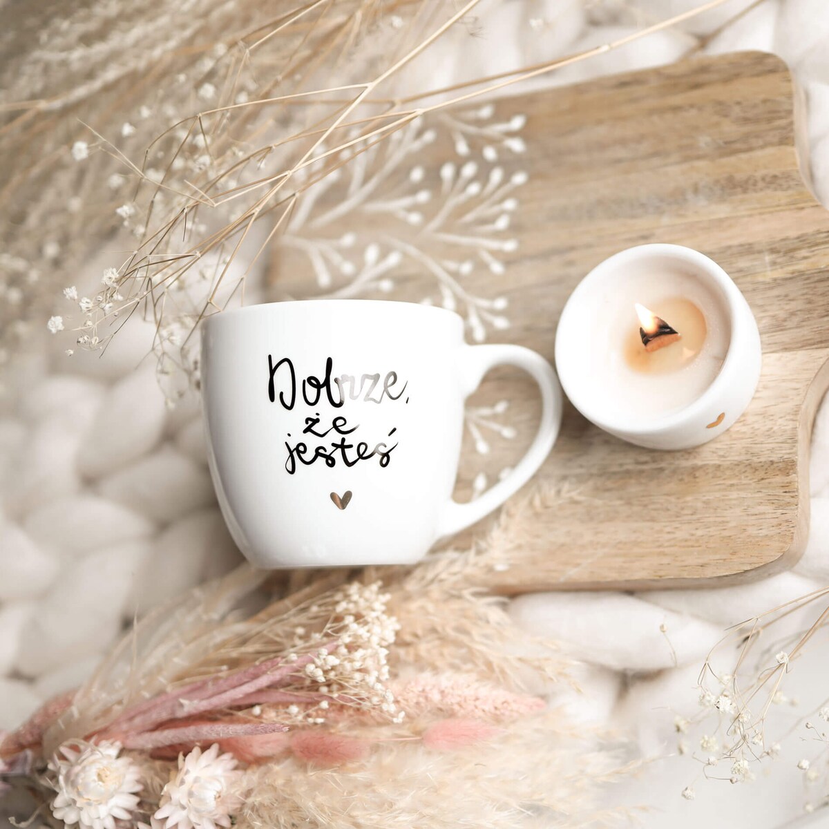 Biały Kubek Porcelanowy 300 ml - Napis Dobrze, że Jesteś z Motywem Złotego Serca dla Przyjaciółki na Urodziny