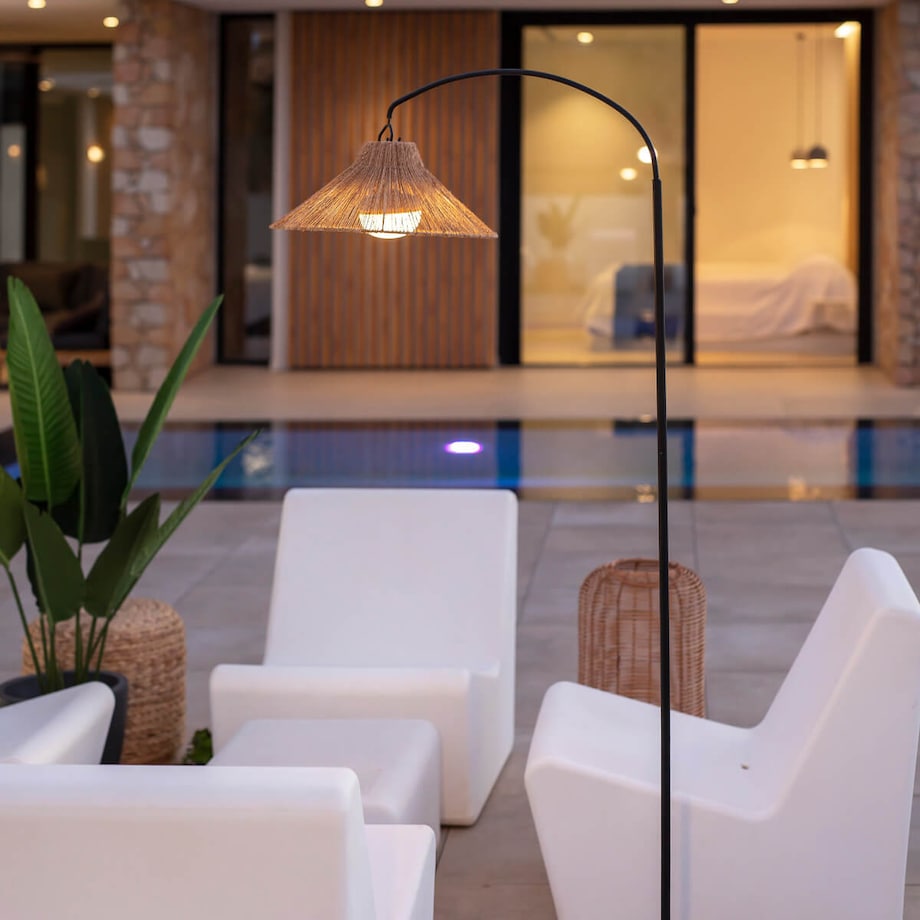 Lampa podłogowa japandi na pilot Niza LUMNIZ165NXWLNW King Home LED 9W 2700K IP54 brązowa