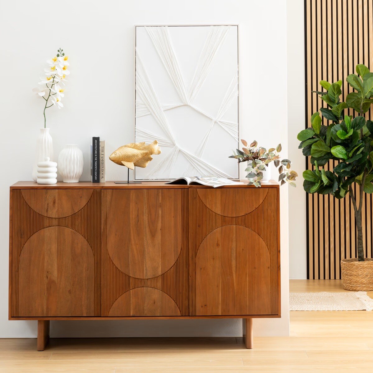 Komoda 3-drzwiowa z drewna akacjowego Nanda 150 cm