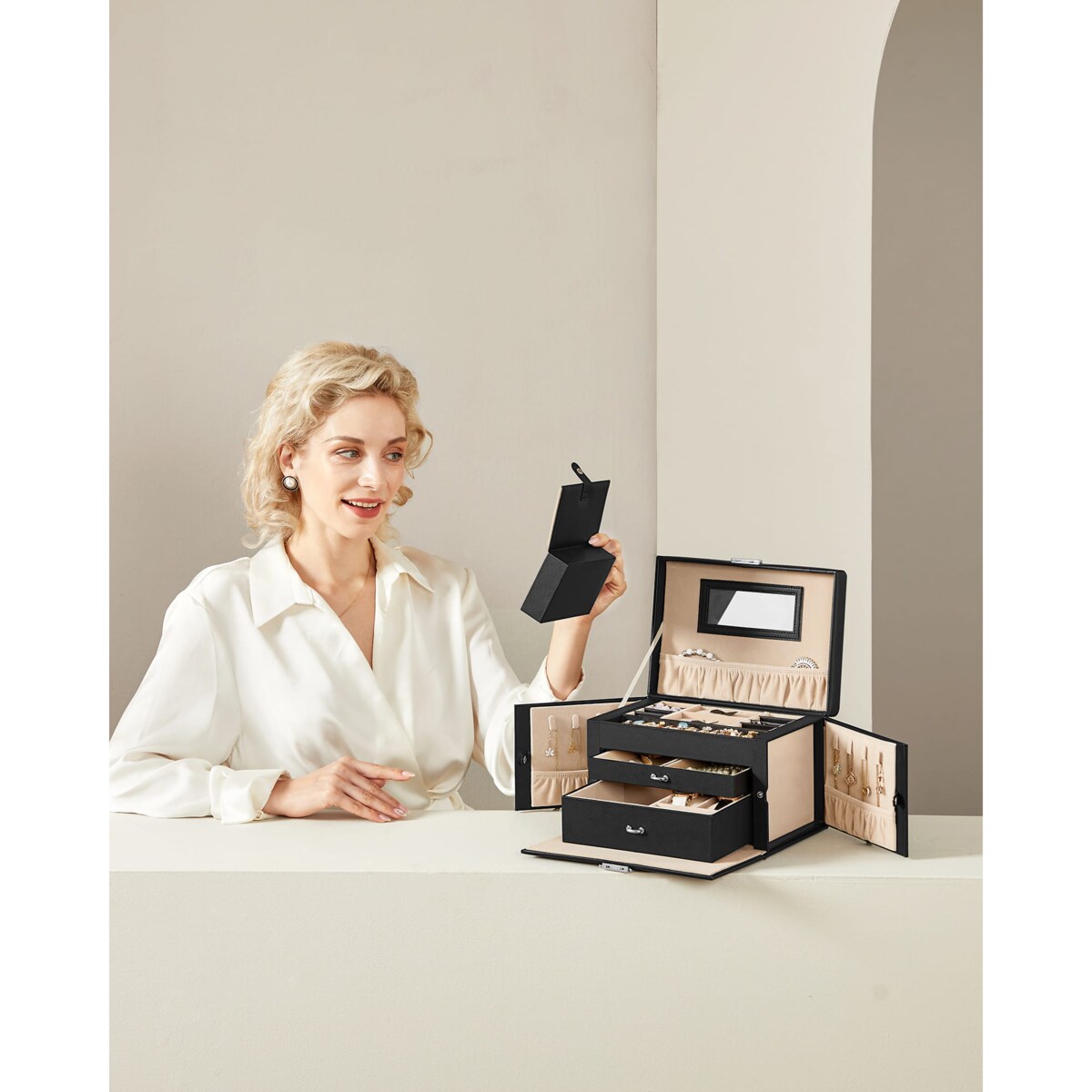 Kasetka Na Biżuterię 26X18,2X14 Cm Czarny