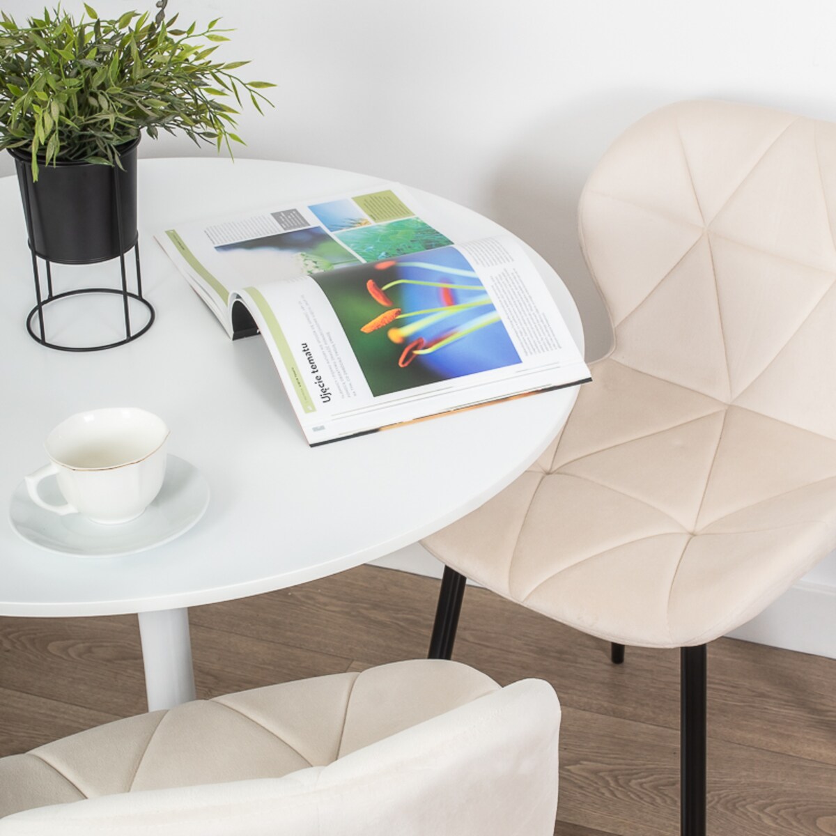 Stół okrągły do salonu jadalni 80 cm biały nowoczesny minimalistyczny