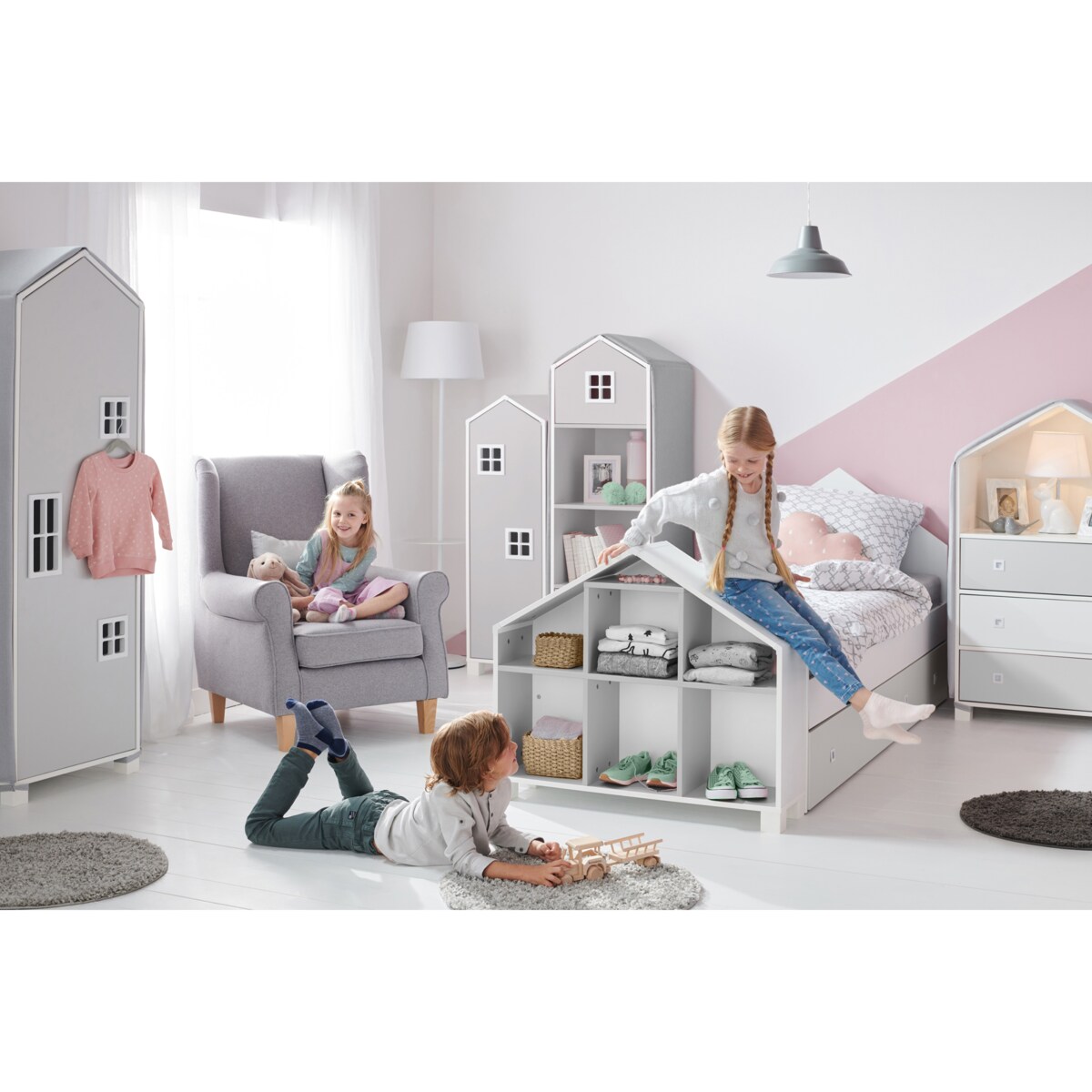 KONSIMO MIRUM Zestaw mebli w kształcie domku dla dzieci w kolorze szarym składający się z 6 elementów