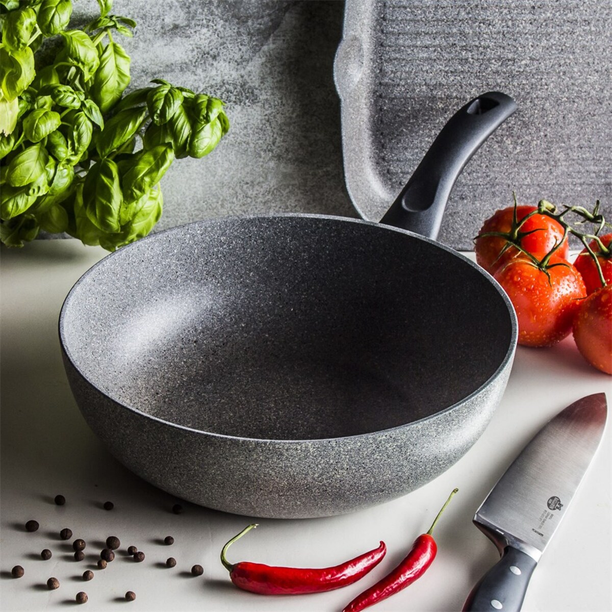 Wok granitowy indukcyjny Ballarini Ferrara - 28 cm