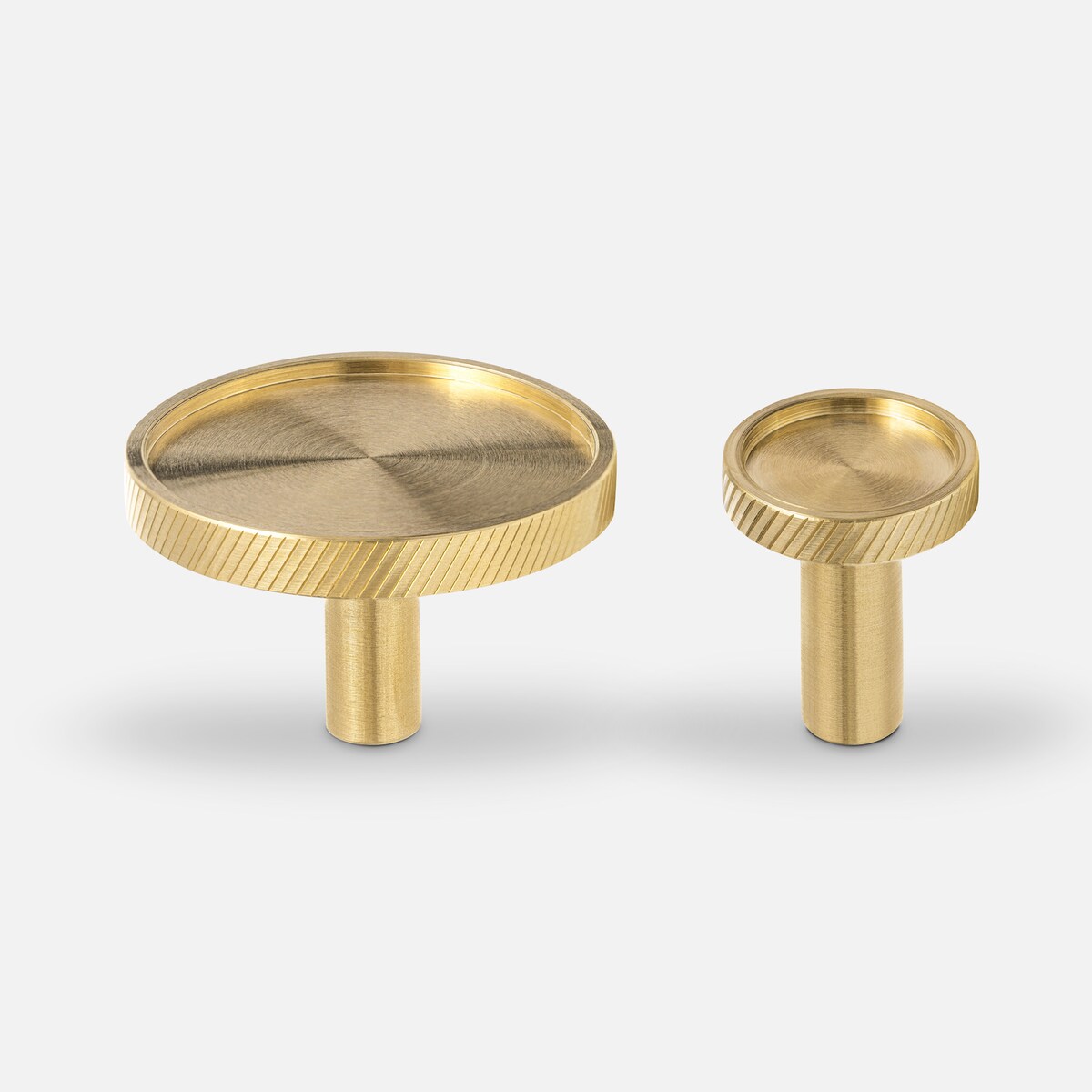 RENE S uchwyt jednopunktowy mosiężny szczotkowany nielakierowany