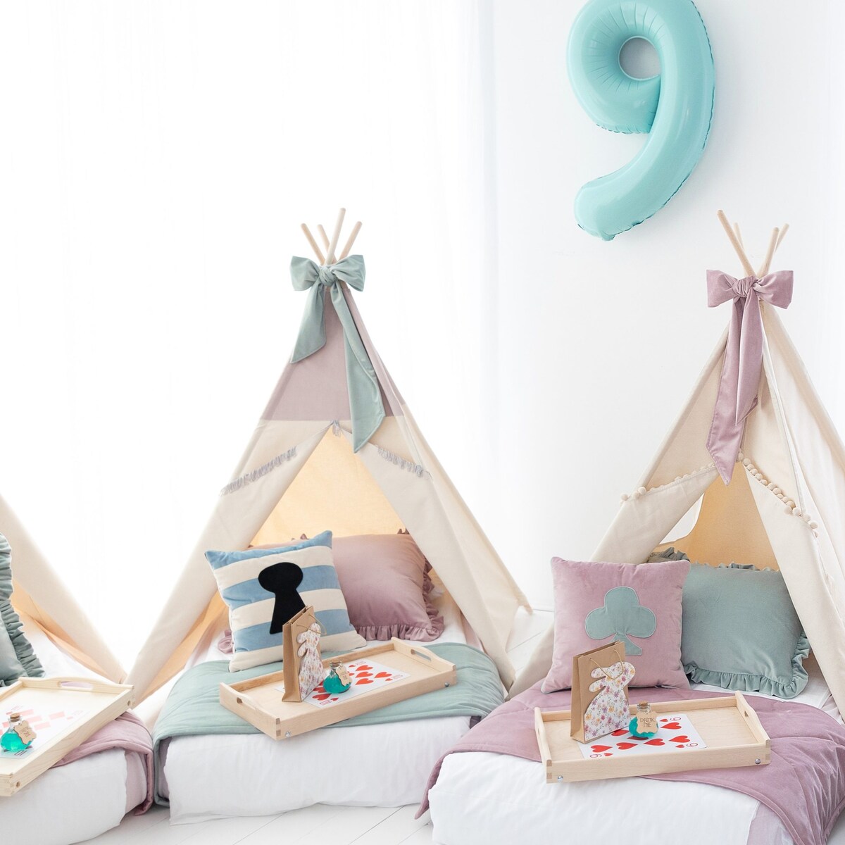 Zielona poduszka z serduszkiem, Pink Heart