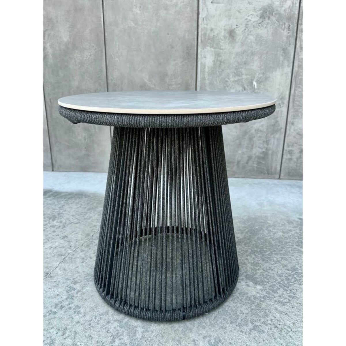 ALUMINIOWY STOLIK AZZURE W KOLORZE SZARYM