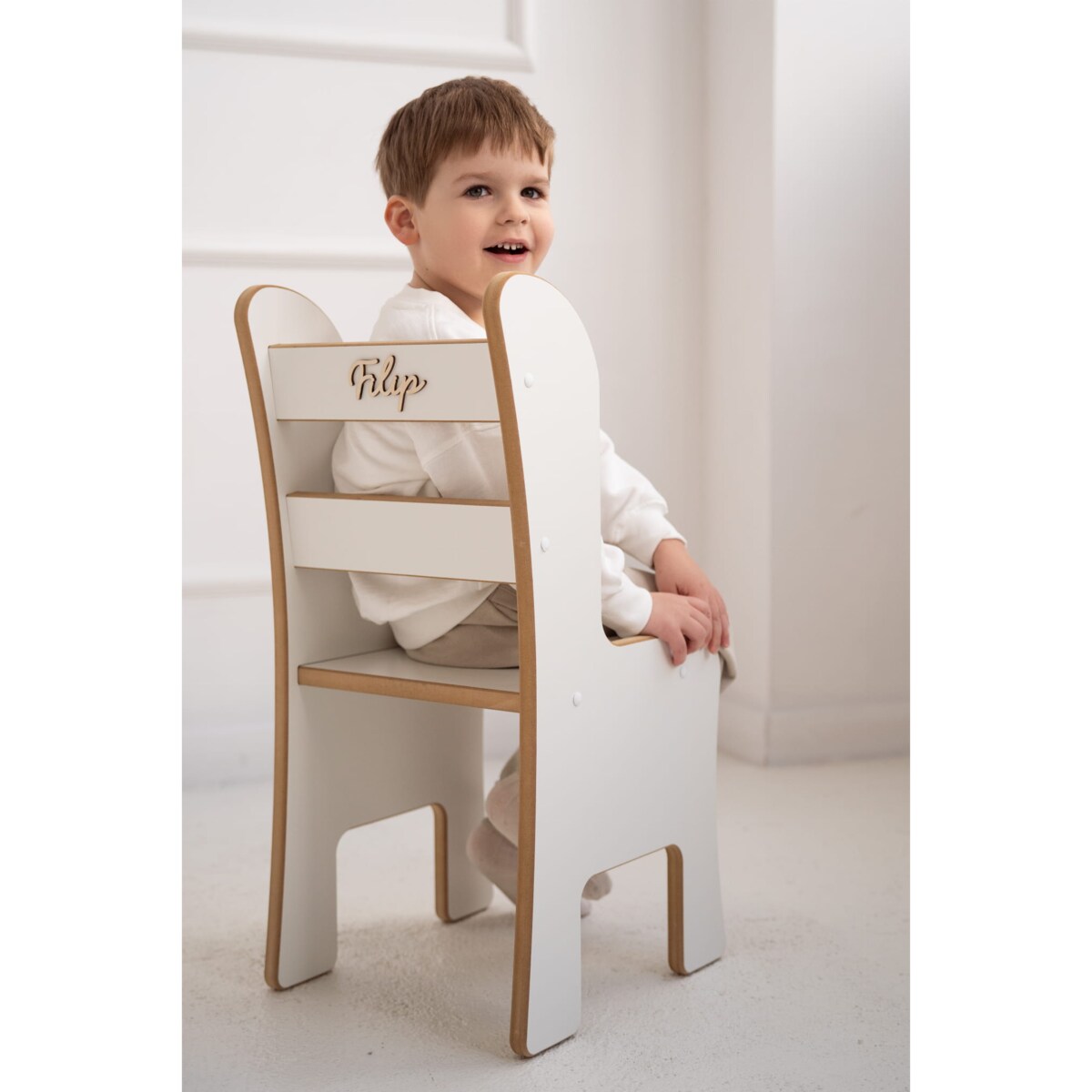 Krzesełko dla dziecka Z IMIENIEM