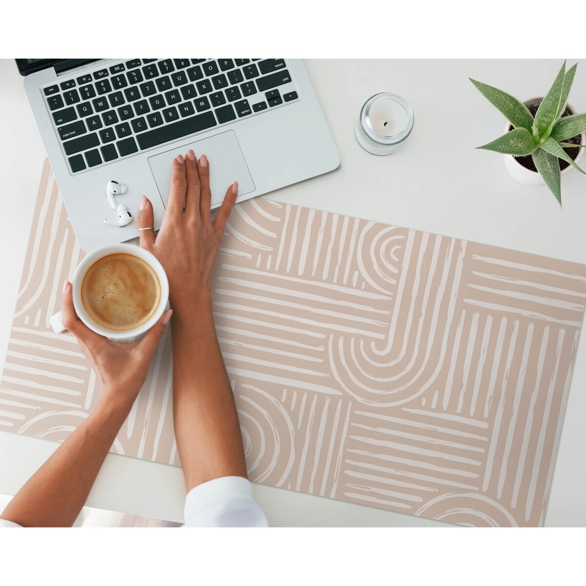 Beżowa mata na biurko Geometryczne linie, 90x45 cm