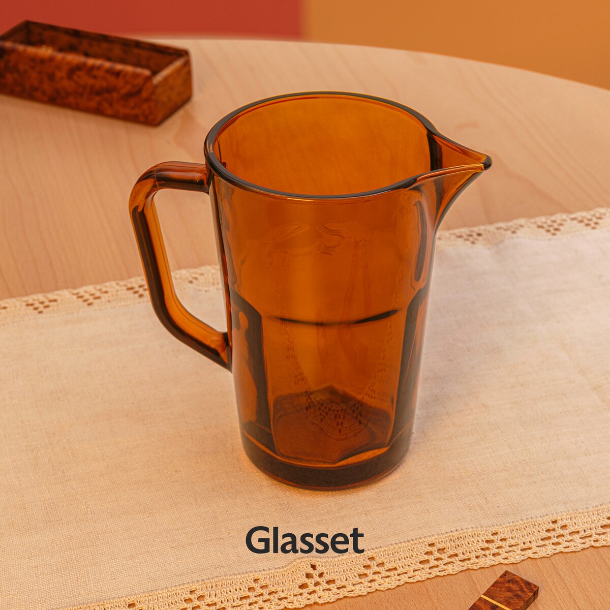 Dzbanek w stylu vintage bursztynowy Alva Retro 1000 ml