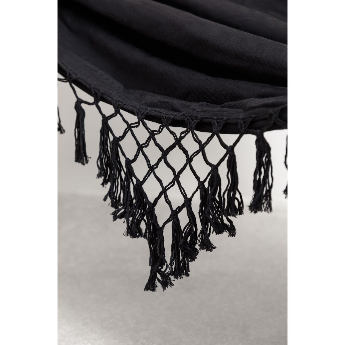 Hamak ogrodowy czarny boho z frędzlami Tuis