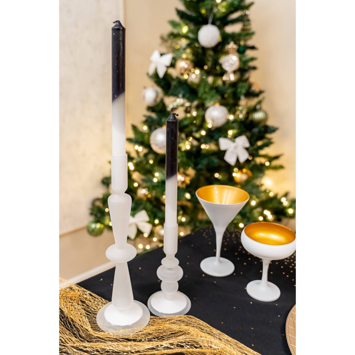 Kieliszek do martini, złote wnętrze