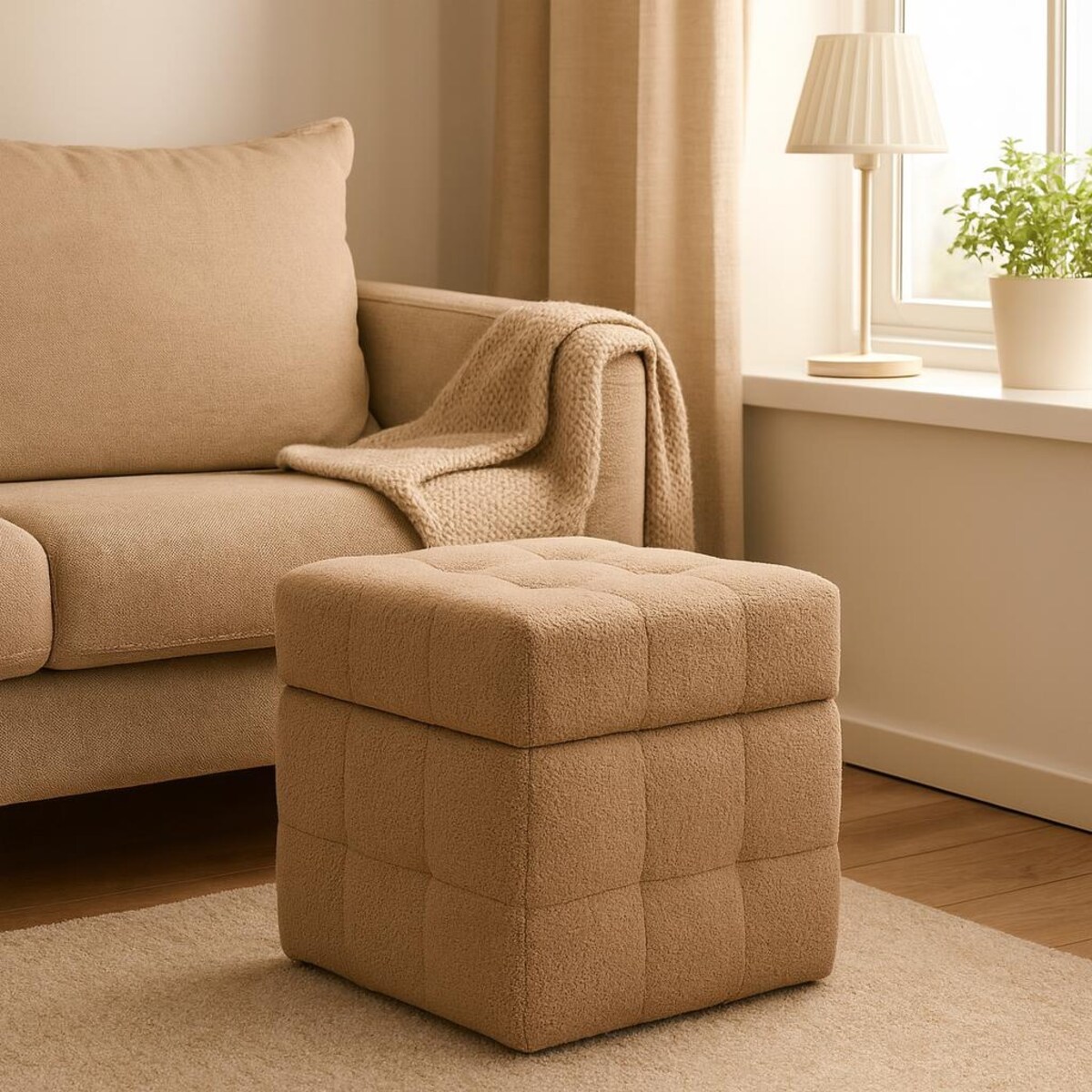 Pufa ze schowkiem kostka SQUARE, tapicerka baranek, 38 x 38 x 37 cm