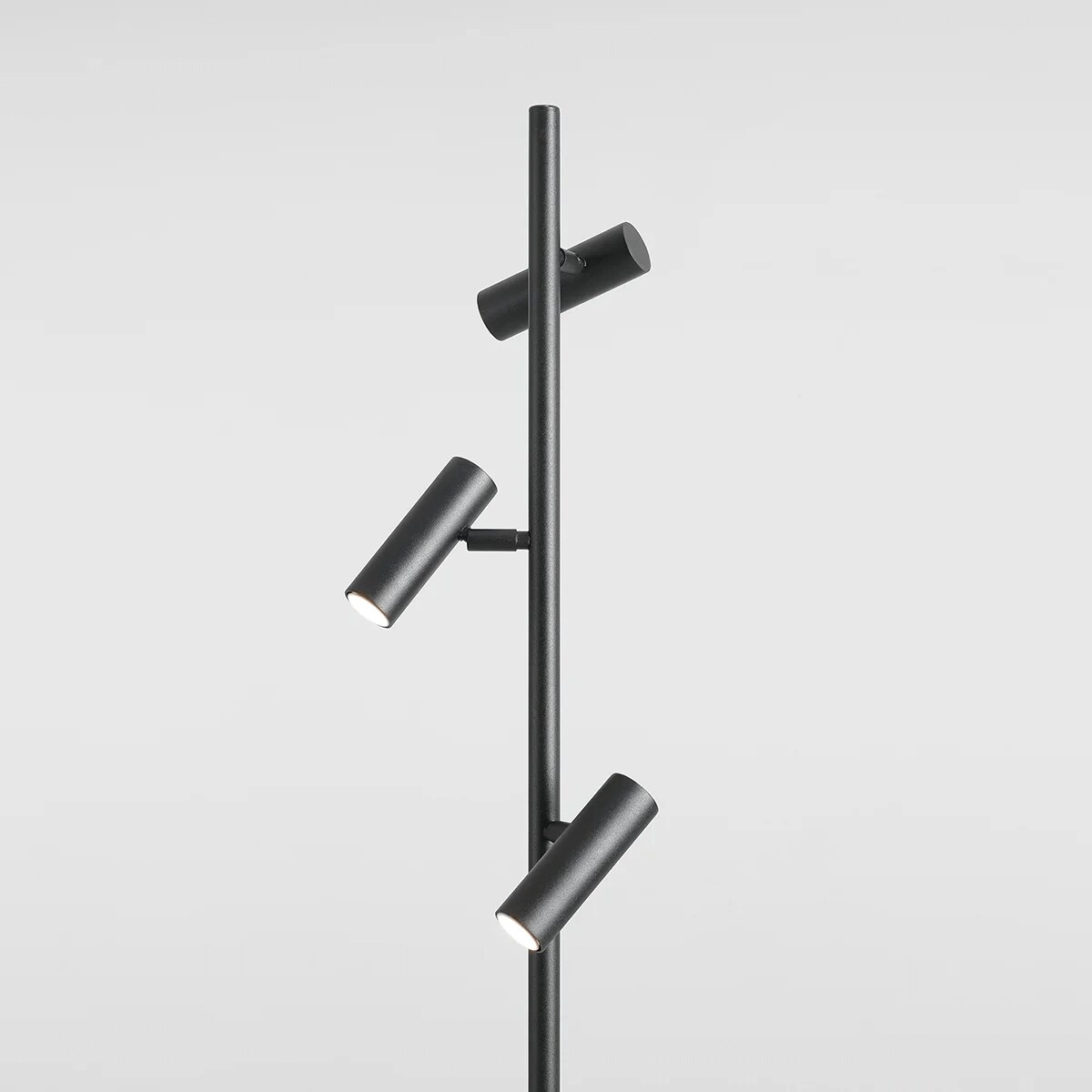 Podłogowa lampa regulowana Trevo 1104A1 stojąca 3-punktowa