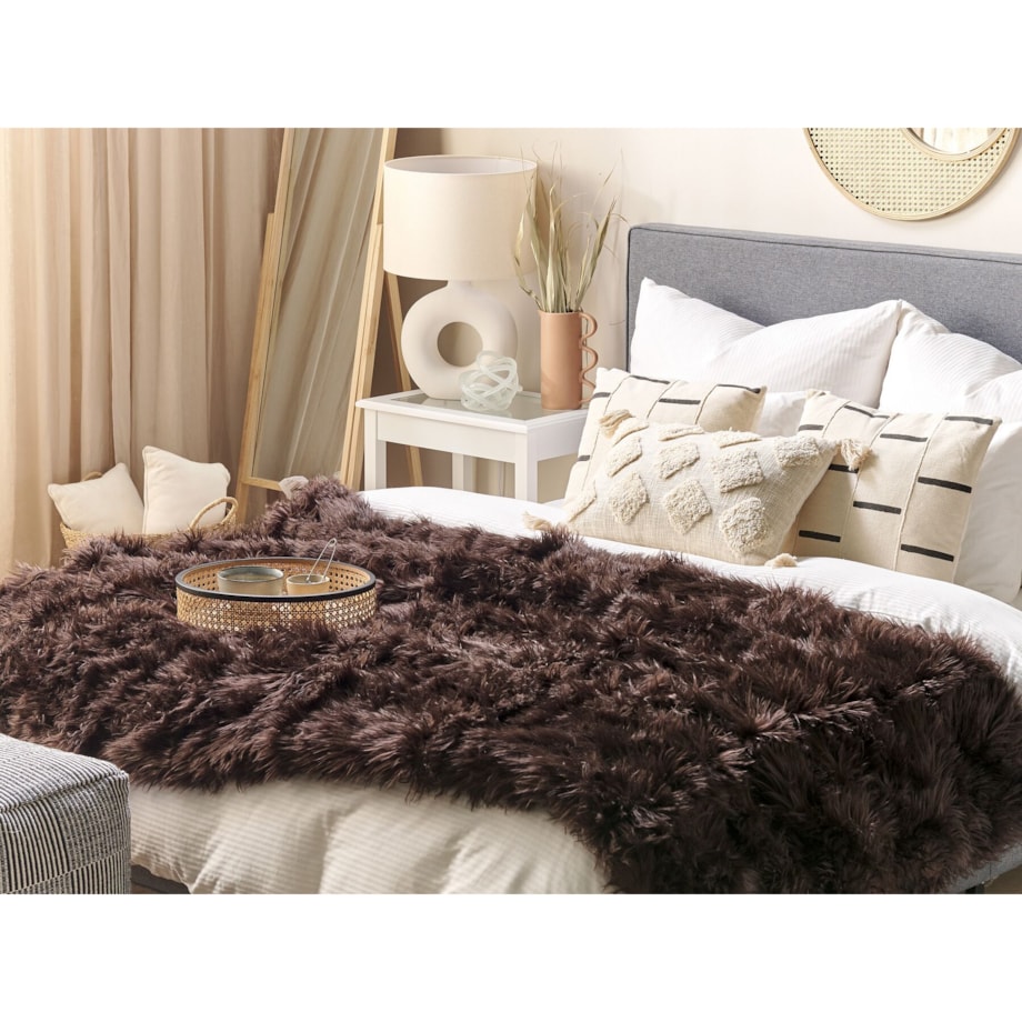 Narzuta na łóżko 150 x 200 cm brązowa DELICE