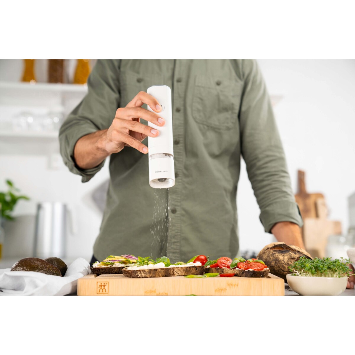 Młynek elektryczny do przypraw Zwilling Enfinigy - Biały