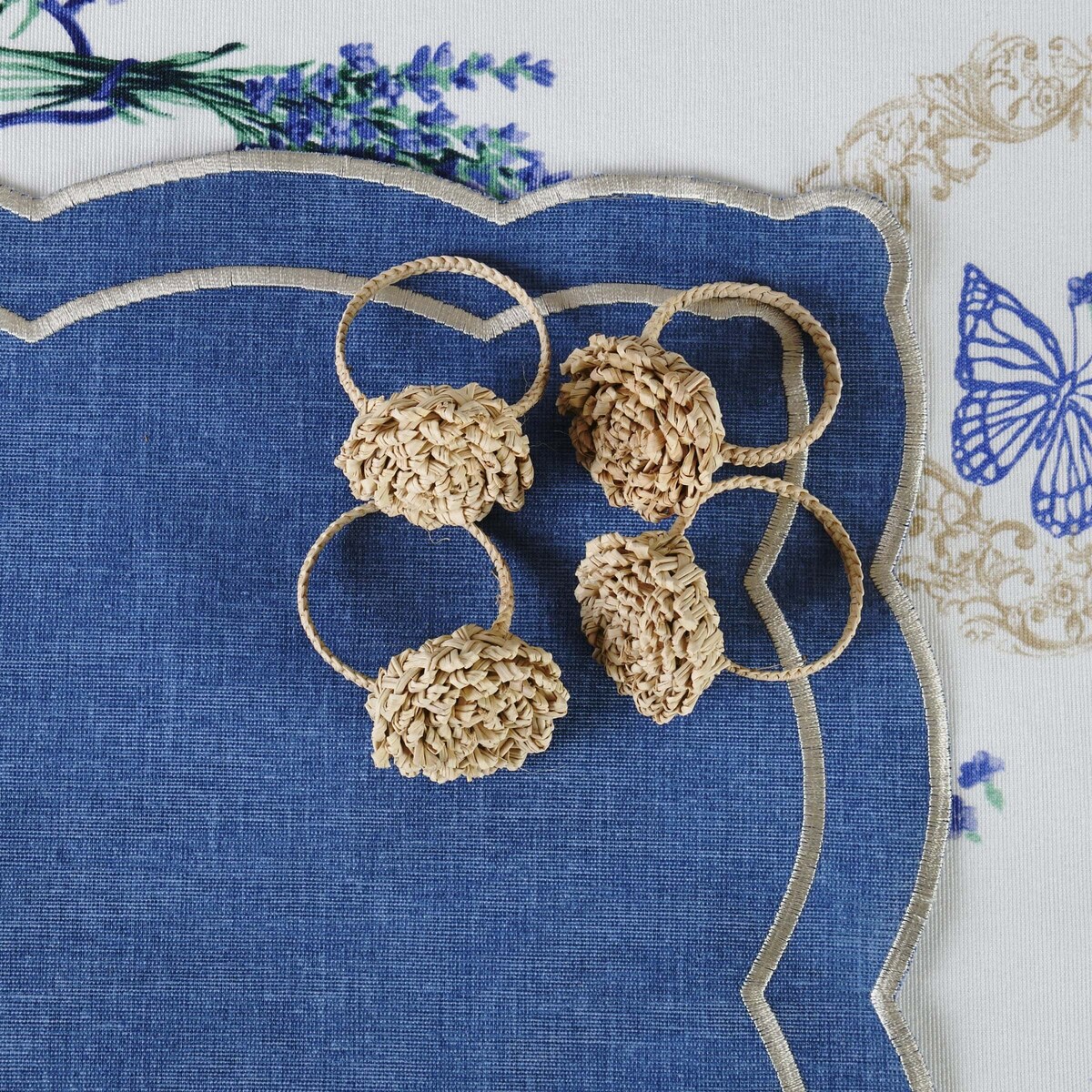 Obrączki na serwetki Beige Flower Rings - 4 sztuki
