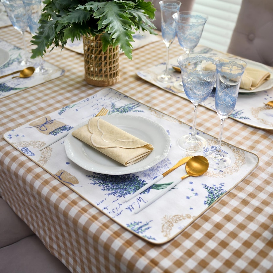 Obrus Lavender okrągły - Średnica ok. ⌀ 140 cm - idealny dla 4 osób