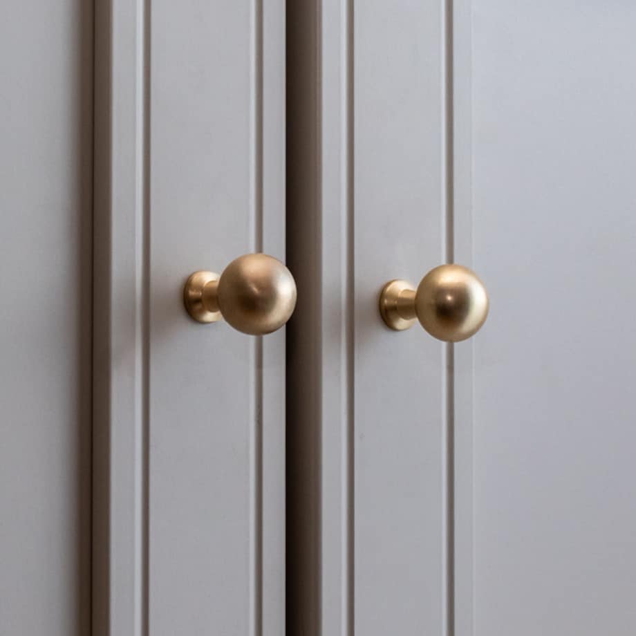 Gałka do mebli złota uchwyt meblowy okrągły klasyczny szczotkowany 23mm