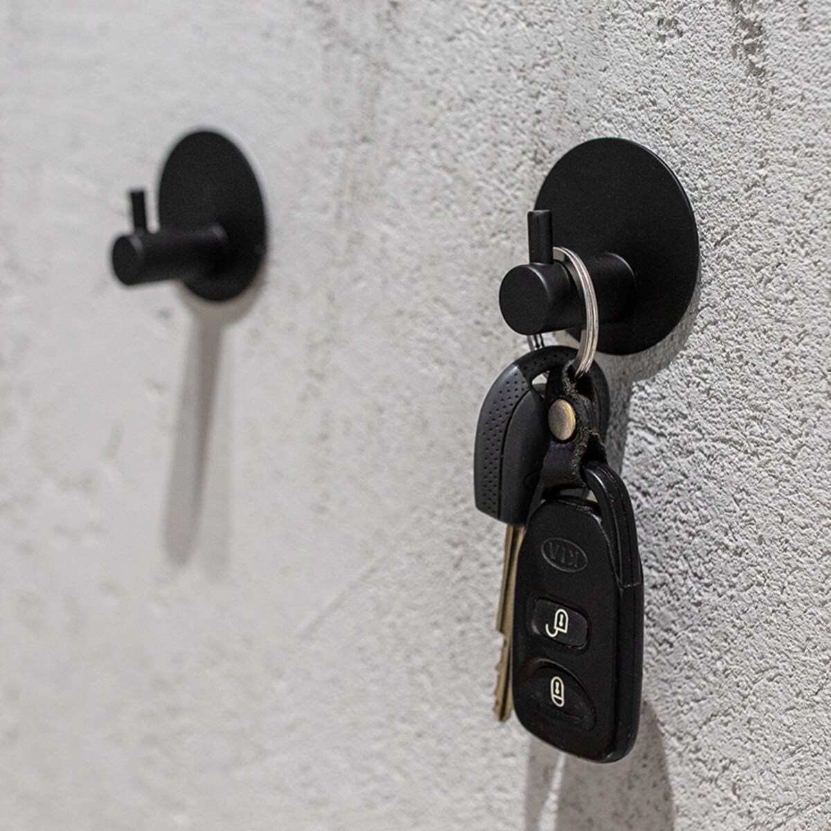 Wieszaki ścienne samoprzylepne zestaw 4 szt. czarne nowoczesne