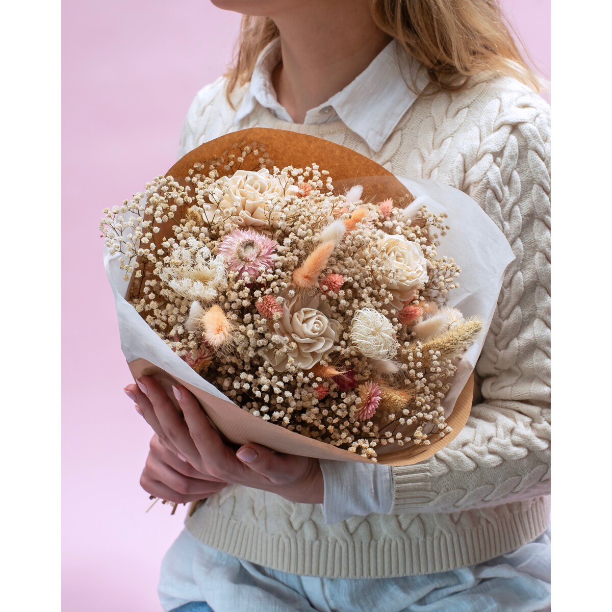 Bukiet suszonych kwiatów Serenita - gipsówka, setaria, kocanka