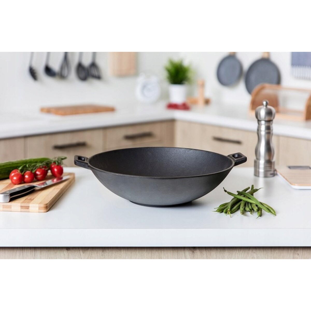 PATELNIA ŻELIWNA WOK Garnek duża ciężka 36,5 cm z żeliwa kociołek