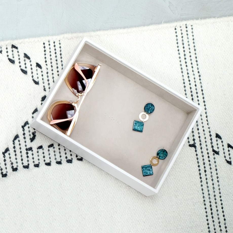 Szkatułka na biżuterię Stackers open classic biała