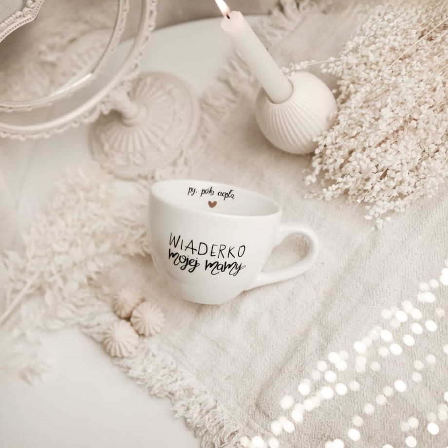Biały kubek porcelanowy 500 ml - zabawny napis wiaderko mojej mamy dla mamy na Dzień Mamy