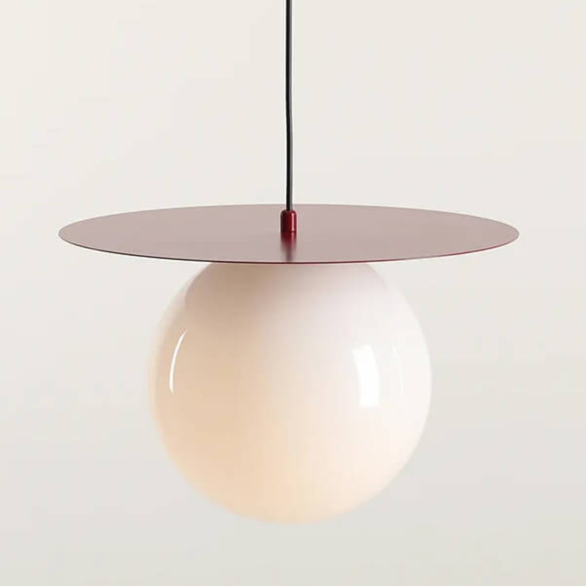 Szklana lampa molekułowa Loop 1125G15_L Aldex zwieszana czerwony