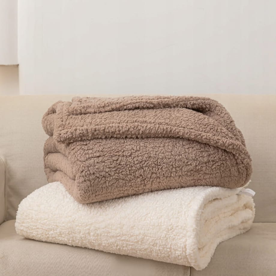 Gruby miękki Koc Bukla Baranek Narzuta Pled na Łóżko 150 x 200 Ciepły Boucle