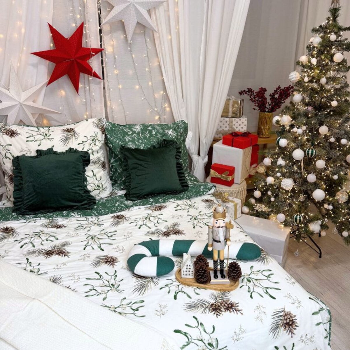 Pościel bawełniana świąteczna 200x220 DWUSTRONNA BIAŁO - ZIELONA ZIMOWY LAS