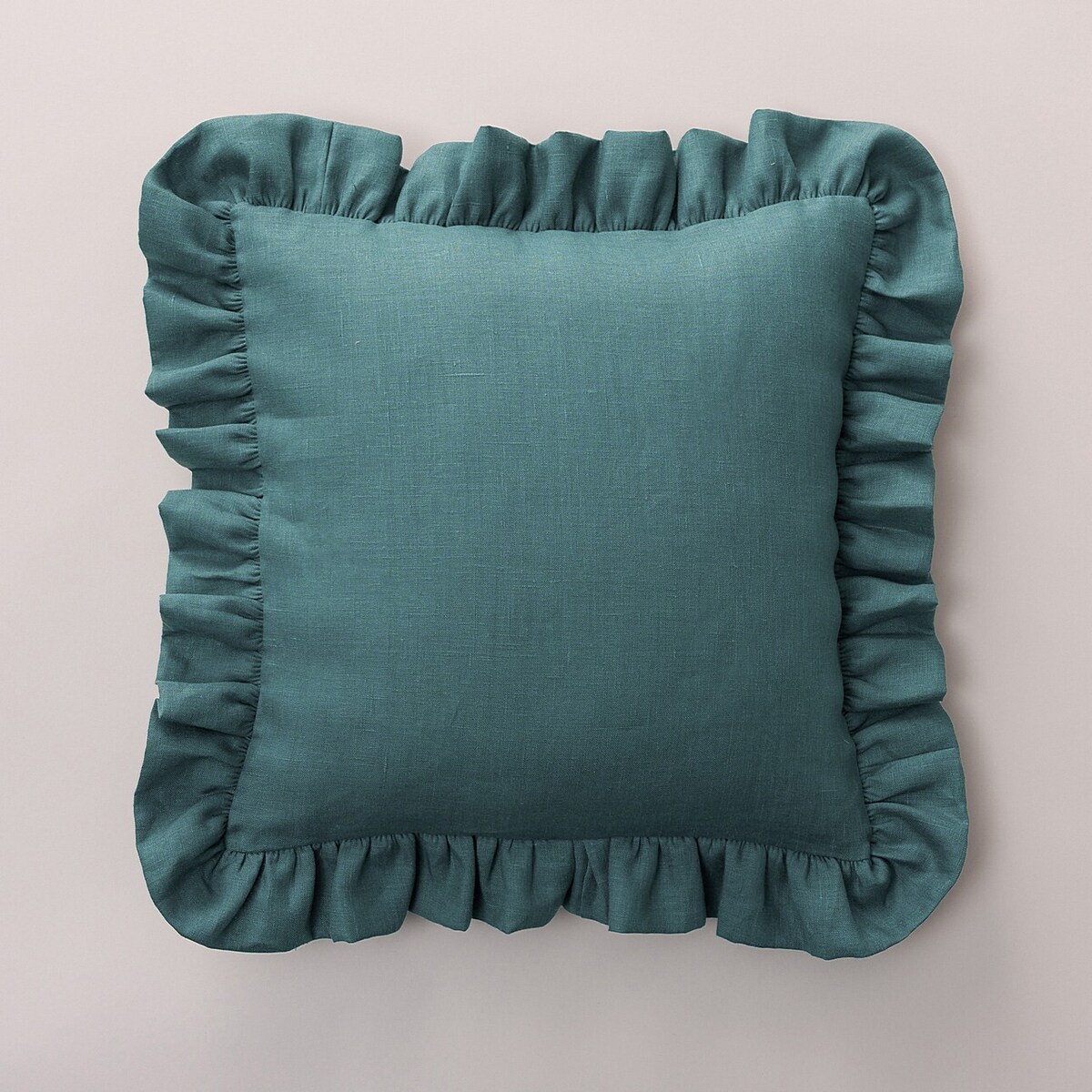 Poszewka Paula z falbaną 45x45 zgaszona szmaragdowa zieleń