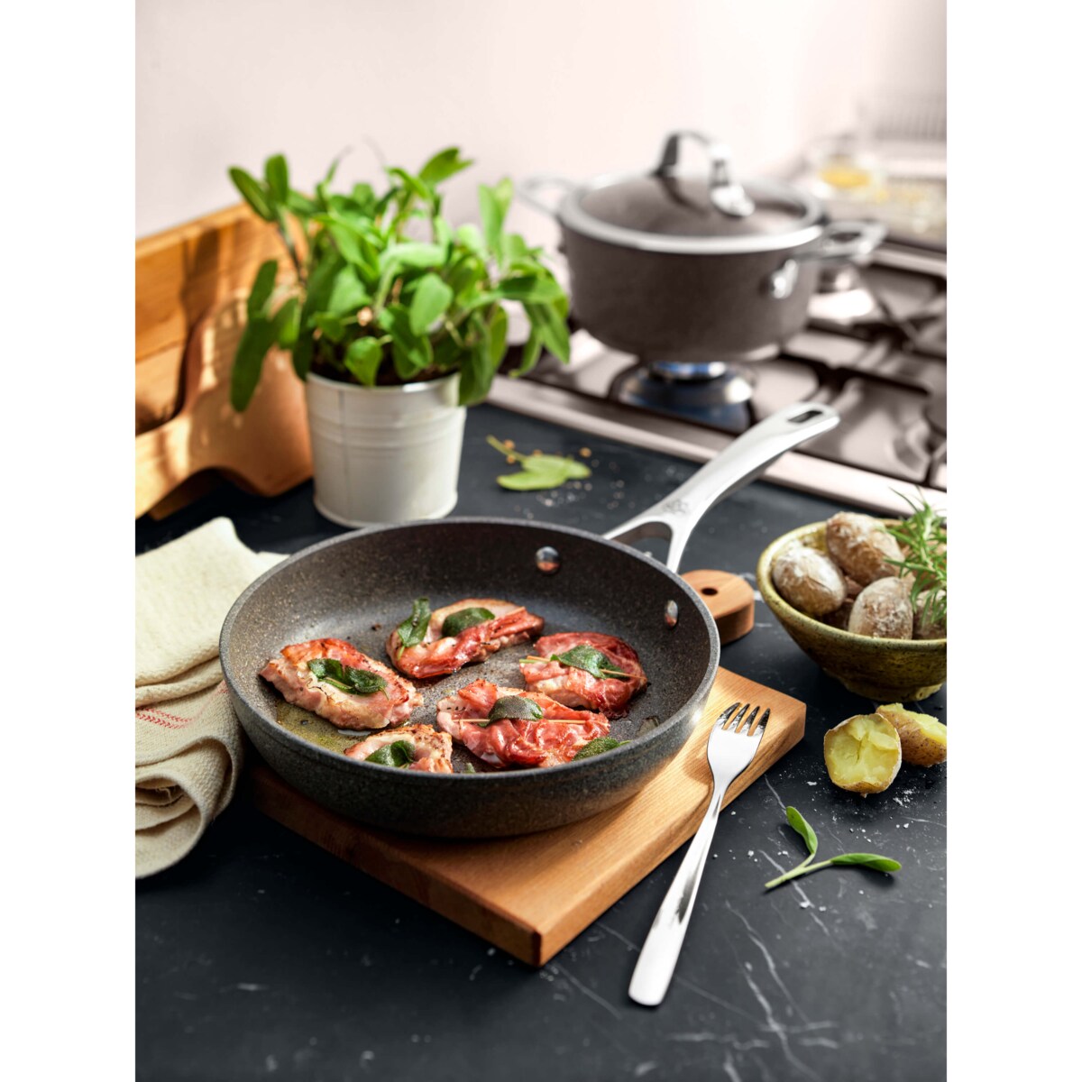 Patelnia indukcyjna Ballarini Salina Granitium - 20 cm