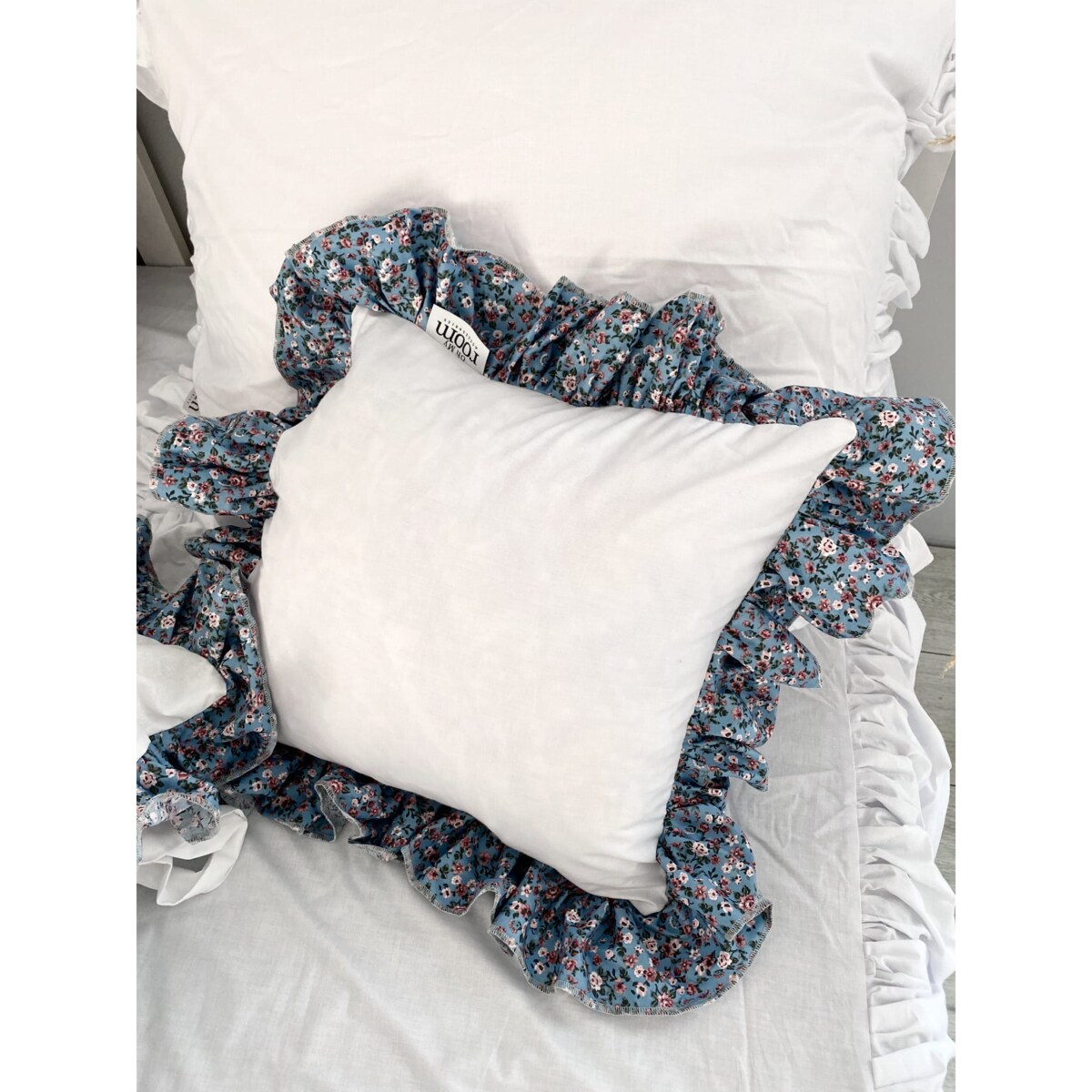 Poszewka Na Poduszkę Z Ozdobną Falbanką Jasiek Niebieska Łączka 40X40 Cm